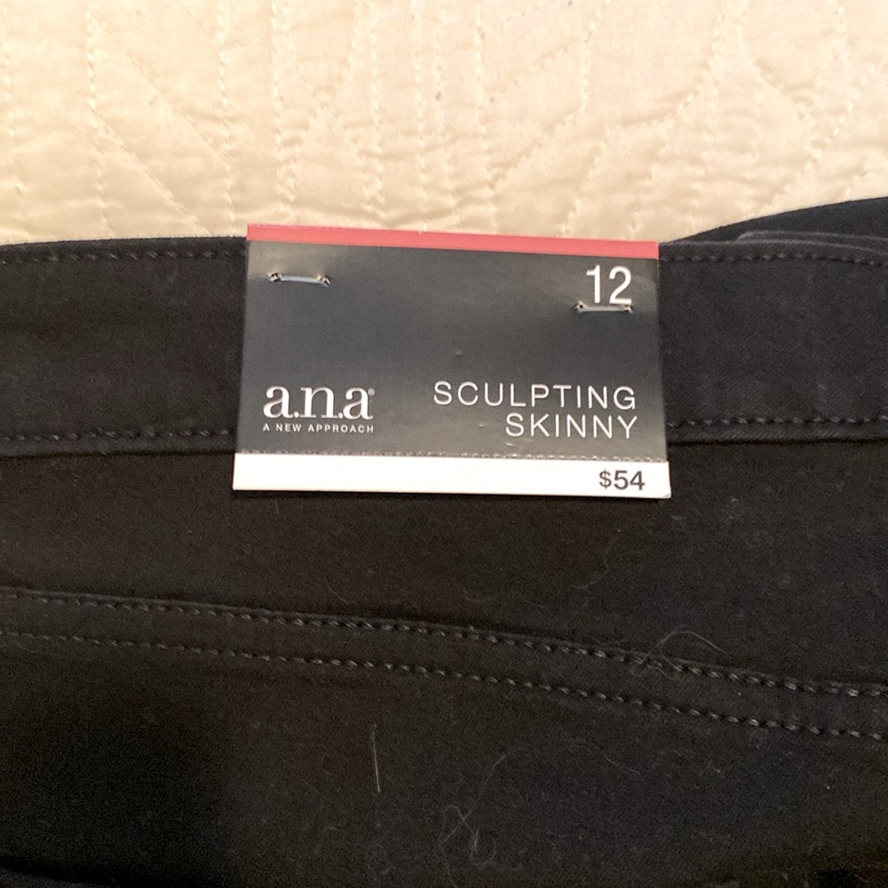 a.n.a Black Jeans - Picture 2 of 5